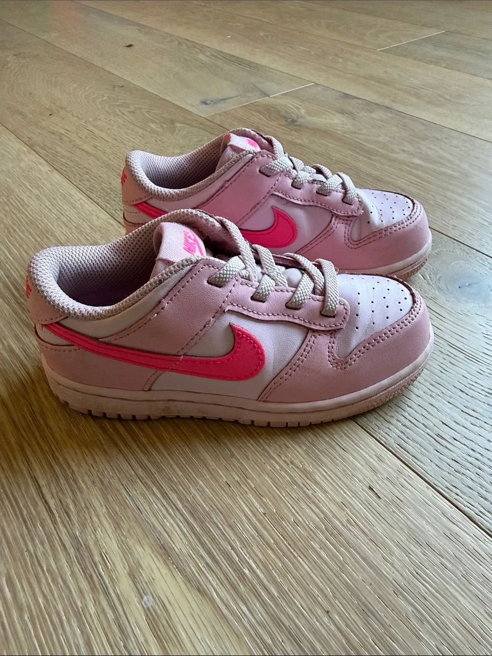 Nike Kids Pink Low-Top Sneakers with Hot Pink Swoosh